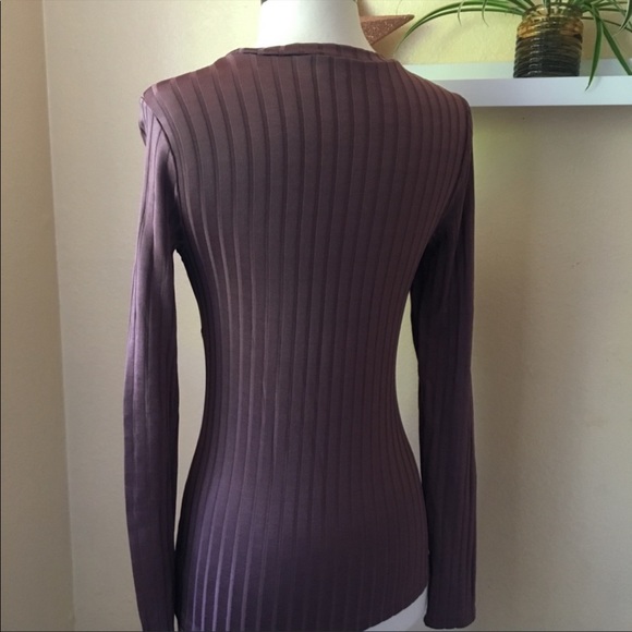 🔥 2/$15 Wilfred ribbed long sleeve top - Picture 3 of 5